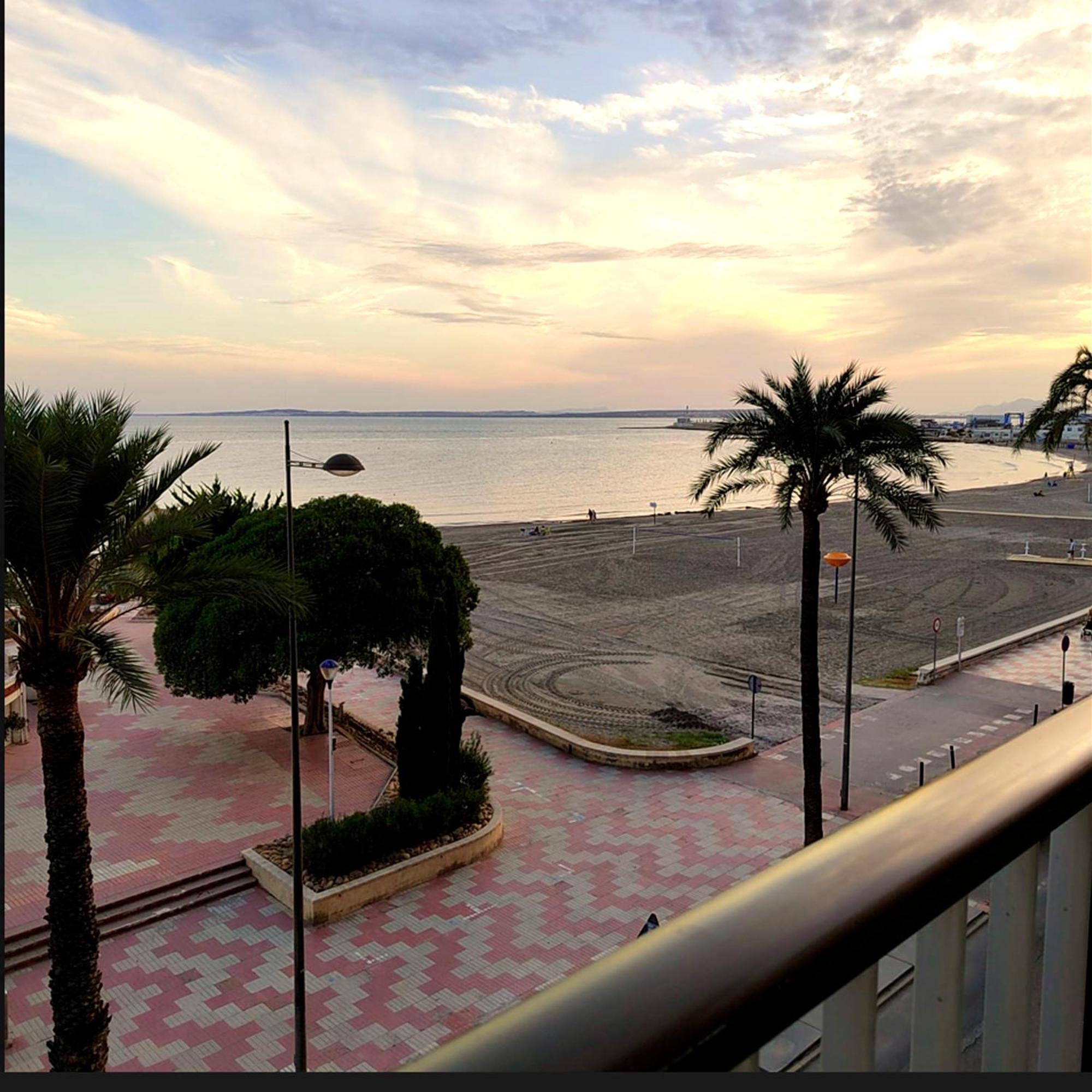 Apartamento Santa Pola Primera Linea De Playa المظهر الخارجي الصورة